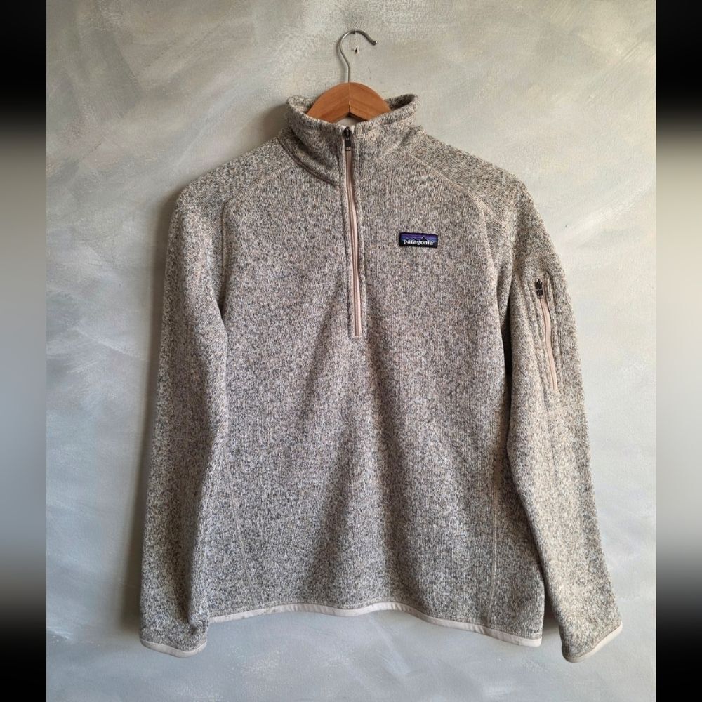 Patagonia Women's Better Sweater 1/4-Zip fleece pullover in an Ecru/Oatmeal M